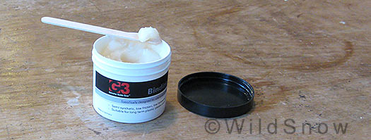 G3 backcountry skiing binding grease. G3 backcountry skiing binding grease.