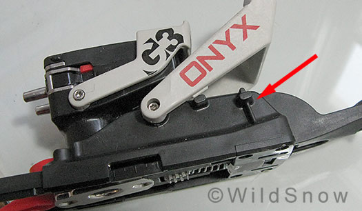 Onyx binding heel. Onyx binding heel.