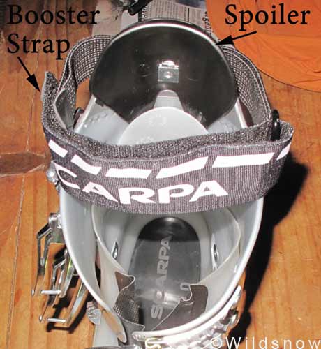 ShakaReview-spoilerbooster The black addition to the back of the rear cuff is a spoiler that adds stiffness to the boot. This piece can be removed if deemed unnecessary. The booster strap on the Shaka is very wide and offers further support to the upper cuff depending on how tight you pull it.