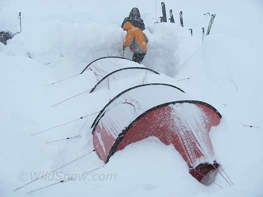 IMG_0902-buried-tent-joe-et Joe,Ty, and Colby's tent was slightly less covered, I think they whacked some snow off from inside during the night.