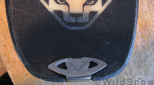 Dynafit speed skins rear attachment clasp. Dynafit speed skins rear attachment clasp.