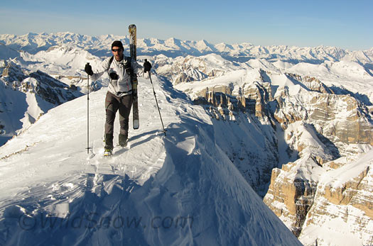Federico a few feet from Tofana summit. Federico a few feet from Tofana summit.