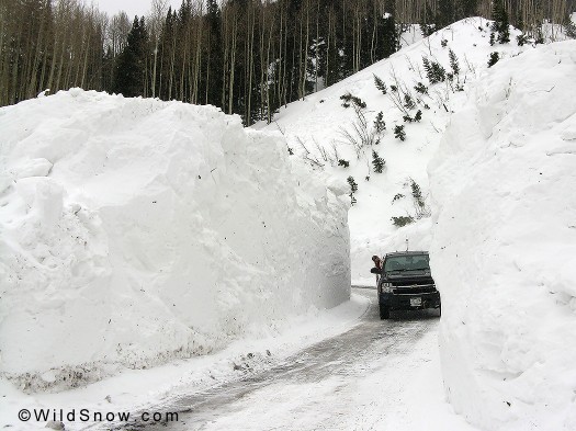 Marble, Colorado, Quarry Road snow avalanches are dangerous. Marble, Colorado, Quarry Road snow avalanches are dangerous.