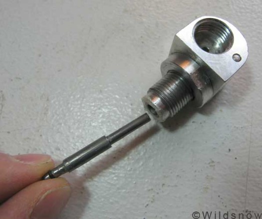 Snowpulse-refill-removeValveStem