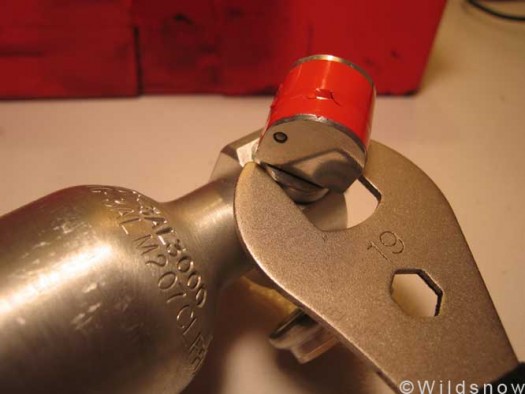 Snowpulse-refill-unscrew