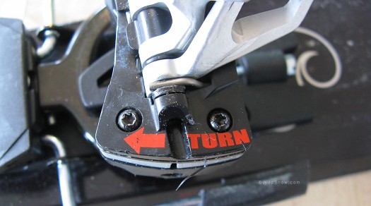 Lettering on heel unit indicates only direction it should be turned. Lettering on heel unit indicates only direction it should be turned.