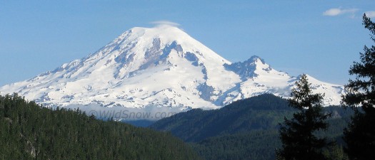 Mount Rainier view from southest while driving from Leavenworth. Mount Rainier view from southest while driving from Leavenworth.