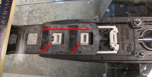 Underneath the Radical FT 12 connector plate, the white bumpers. Underneath the Radical FT 12 connector plate, the white bumpers.