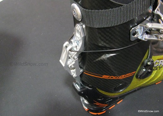Crispi one-motion cuff lock system. Crispi one-motion cuff lock system.