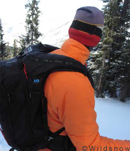 Snowpulse-Guide30-shoulders