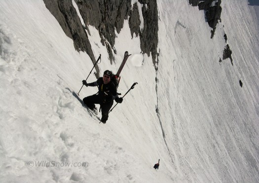The day's climb finishes with a short steep couloir. The day's climb finishes with a short steep couloir.