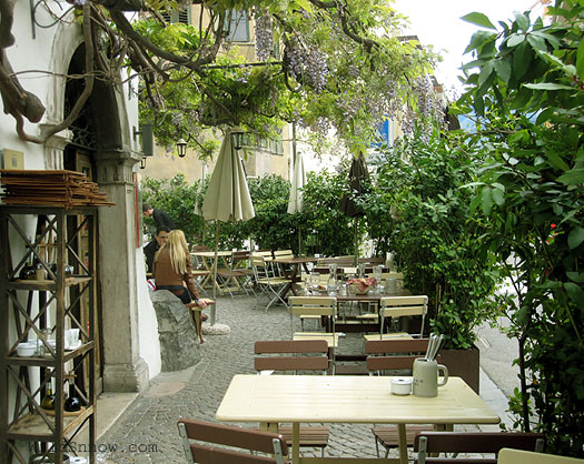 Sidewalk cafe Sidewalk cafe