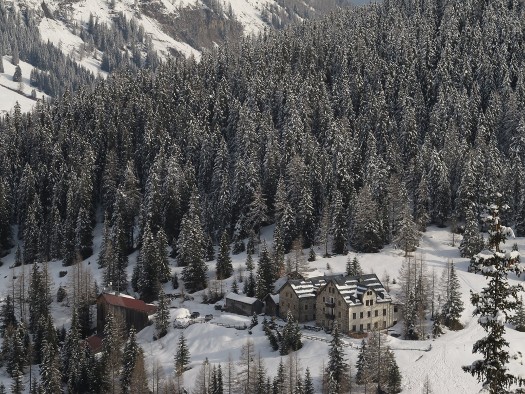 Ammererhof viewed from above, excellent ski-in ski-out accommodation. Ammererhof viewed from above, excellent ski-in ski-out accommodation.