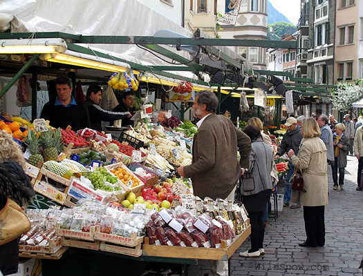 Street market Street market