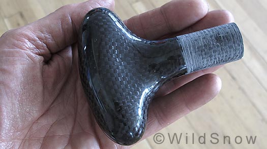 Carbon fiber paddle handle floats at 32 grams. Carbon fiber paddle handle floats at 32 grams.