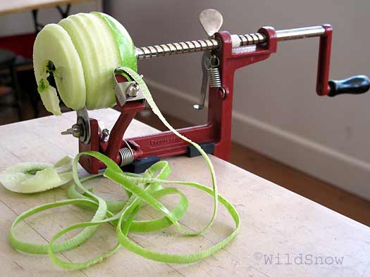 Apple slicer Apple slicer