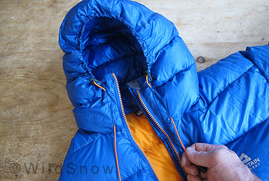 Mountain Equipment Xero jacket onehanded hood drawstring tighten. Mountain Equipment Xero jacket onehanded hood drawstring tighten.