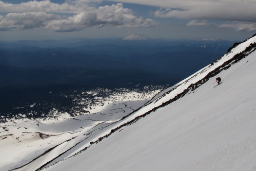 Southwest Chutes line is ridiculously big, around 4,000 vert and seeming as wide as the Columbia river. Southwest Chutes line is ridiculously big, around 4,000 vert and seeming as wide as the Columbia river. Easy score 10 on the size component. Check out the view of Mount St Helens and intervening stacked ridges, easy 10 in the view aesthetics category as well.