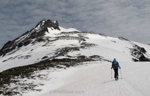 On Sahale Arm, actual summit is the tiny bump on horizon. On Sahale Arm, actual summit is the tiny bump on horizon.