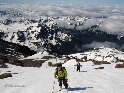 approachingtop Backcountry skiing and ski mountaineering on Glacier Peak in the North Cascades