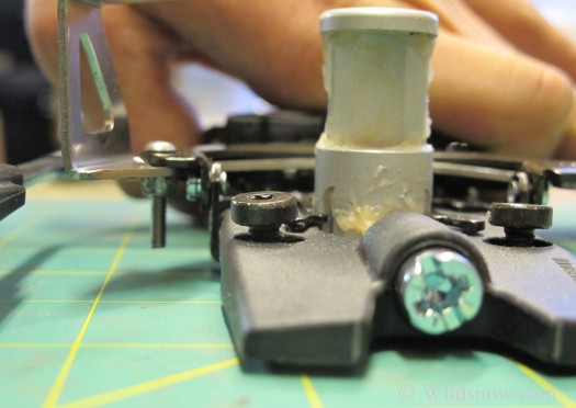 If bolts protrude on either side of Maruelli anti-twist they can be trimmed with a Dremel or file. 