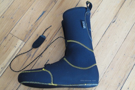 Spitfire liner is basic Palau, as it should be in a boot this light. Spitfire liner is basic Palau, as it should be in a boot this light.