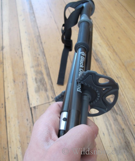 Includes: grips with fluted interior for weight reduction, strap with lightweight webbing, integrated rubber grip extension, and my favorite feature a 100 mm Compactor Powder Baskets with 2-section pole capture. Includes: grips with fluted interior for weight reduction, strap with lightweight webbing, integrated rubber grip extension, and my favorite feature a 100 mm Compactor Powder Baskets with 2-section pole capture.