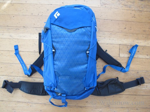 Black Diamond Anthem Freeride pack features: High tenacity 210d Dyneema ripstop side panels, avy tool organizer pocket and hipbelt stash pocket, expandable side ski carry, helmet holder, and clamshell access panel. Black Diamond Anthem Freeride pack features: High tenacity 210d Dyneema ripstop side panels, avy tool organizer pocket and hipbelt stash pocket, expandable side ski carry, helmet holder, and clamshell access panel.