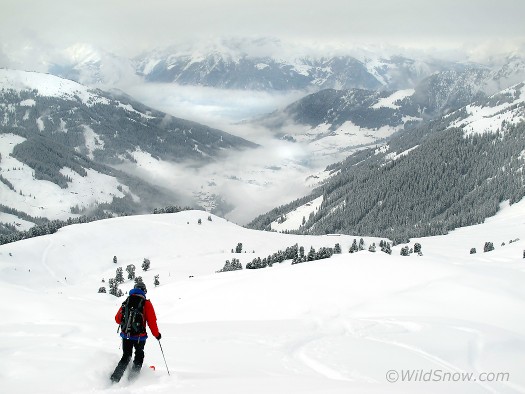 Skiing Skiing
