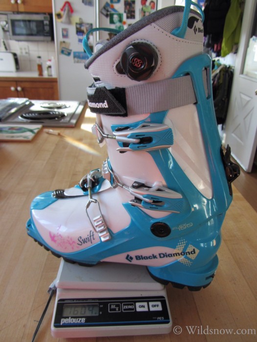 The official Wildsnow.com weigh-in was 1604 grams; BD has the Swift at 1.52 kg, or 3 lbs 5 oz, per boot. The official Wildsnow.com weigh-in was 1604 grams; BD has the Swift at 1.52 kg, or 3 lbs 5 oz, per boot.