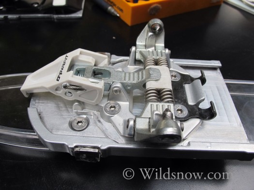 Dynafit toe piece on plate. 