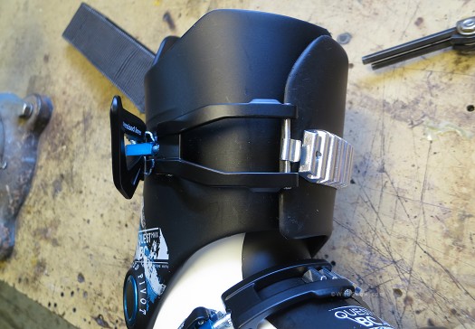 Quest sidecountry skiing boot has one oversized upper buckle. Quest sidecountry skiing boot has one oversized upper buckle.