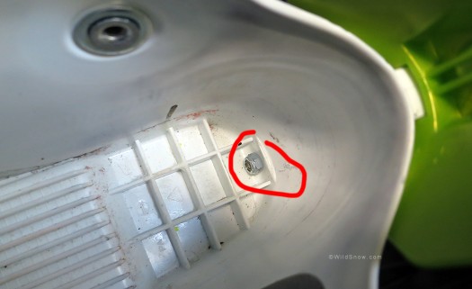 Looking inside, nut and screw have been tightened. Looking inside, nut and screw have been tightened.