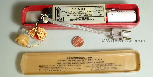 Skadi opened up, lid is upside down at bottom of photo. Skadi opened up, lid is upside down at bottom of photo.