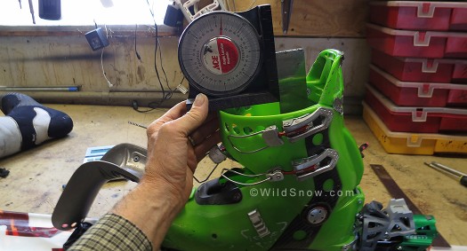 Measuring actual working delta is an important part of evaluating boots and bindings, as well as solving mysterious Measuring actual working delta is an important part of evaluating boots and bindings, as well as solving mysterious