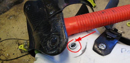 Aha, back to the venerable TLT5-P, cuff removed showing the scaffo boss that the cuff wears down into thus creating slop. Wear area indicated by arrow. Aha, back to the venerable TLT5-P, cuff removed showing the scaffo boss that the cuff wears down into thus creating slop. Wear area indicated by arrow.