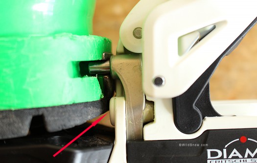 Vipec has ZERO tech gap. Instead, turn a screw at the rear until binding heel contacts boot. Vipec has ZERO tech gap. Instead, turn a screw at the rear until binding heel contacts boot.