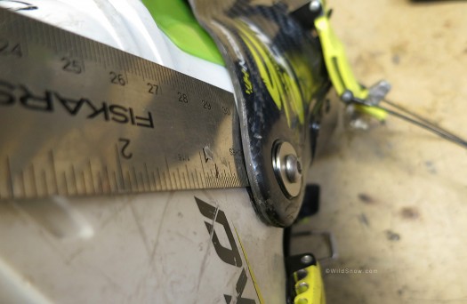 Due to bushings and shoulder washer between scaffo and cuff, you get a small gap. Due to bushings and shoulder washer between scaffo and cuff, you get a small gap.