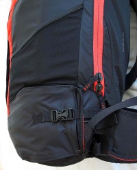WildSnow.com, "everything shall be modified." In this case, safety buckle on the Safety Box. Another method is to thread the shoulder strap (visible) though the Safety Box pull loop. WildSnow.com, "everything shall be modified." In this case, safety buckle on the Safety Box. Another method is to thread the shoulder strap (visible) though the Safety Box pull loop.