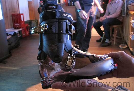 We like the look of this commemorative 30 years boot, but the gold plated binding seemed over the top (is it really gold?) We like the look of this commemorative 30 years boot, but the gold plated binding seemed over the top (is it really gold?)
