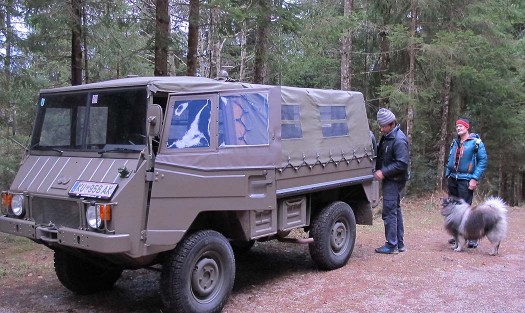 Loading the Pitzgauer for cross country ride home. Loading the Pitzgauer for cross country ride home.