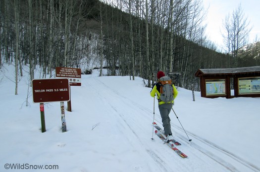 From parking on the Castle Creek Road, you ski down a a few hundred feet. From parking on the Castle Creek Road, you ski down a a few hundred feet.