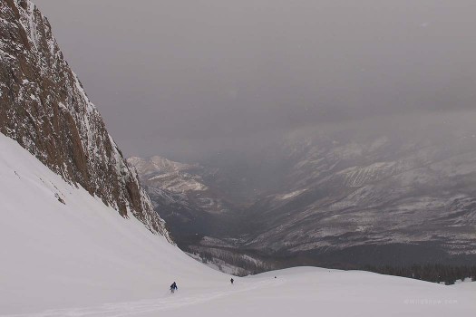 Beautiful vistas come in and out of view as the storm moves through the valley. Beautiful vistas come in and out of view as the storm moves through the valley.