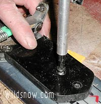 Installing shim under ball of foot, necessary for binding function while using F1 boot. Installing shim under ball of foot, necessary for binding function while using F1 boot.