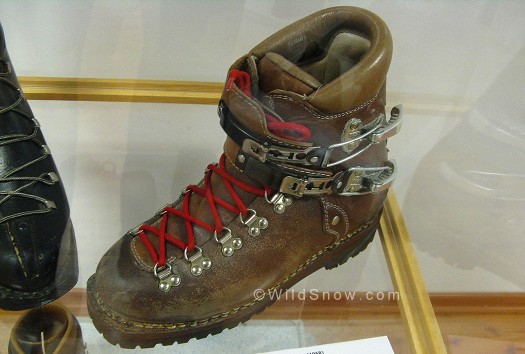 Backcountry skiing boot from 1968, with buckles.