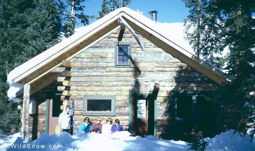 Friends Hut circa 1985, that's founder Graeme Means over on the left.
