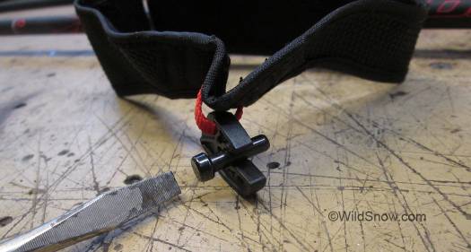Scott S.R.S Strap Release System is simply a plastic clip that cams on to a horizontal pin in the pole grip. Scott S.R.S Strap Release System is simply a plastic clip that cams on to a horizontal pin in the pole grip.