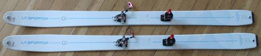 2015-2016 Nano is virtually the same, has protective coating over the white coloration and a stronger binding mount plate, all for a price of about 15 grams. 2015-2016 Nano is virtually the same, has protective coating over the white coloration and a stronger binding mount plate, all for a price of about 15 grams.