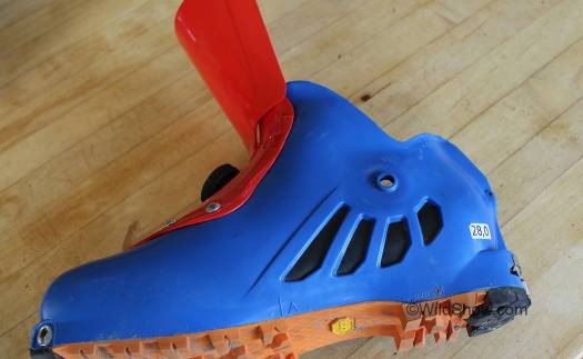 Stiff carbon composite ankle yoke as visible from exterior. Stiff carbon composite ankle yoke as visible from exterior.