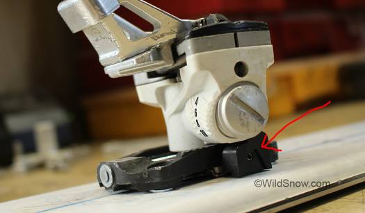 Anti-Twist installed, with binding in touring position showing how it's physically blocked from further counter-clockwise rotation. Anti-Twist installed, with binding in touring position showing how it's physically blocked from further counter-clockwise rotation.